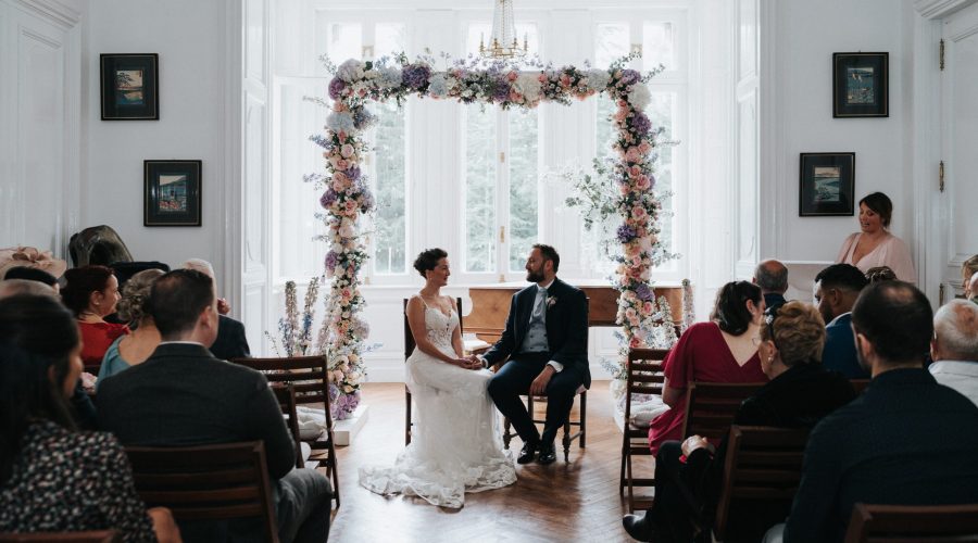 Com Organitzar un Casament Civil a una Masia a Catalunya: Guia Pas a Pas